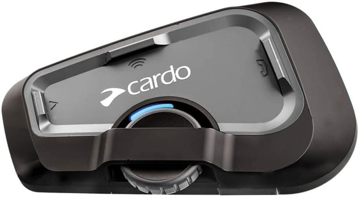 Test du système de communication Cardo FREECOM 4X pour casques moto