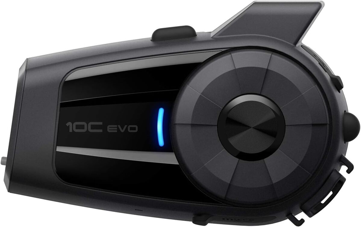 Test Sena 10C EVO : caméra et communication Bluetooth pour motos