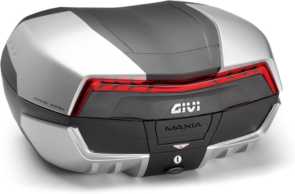 Test du topcase GIVI V58N MAXIA 5 : solution de rangement pour moto et scooter
