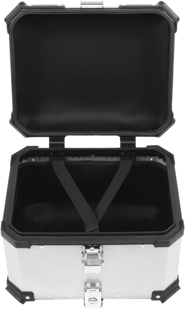 Test du top case Ausla 45L : l'allié des motos et scooters