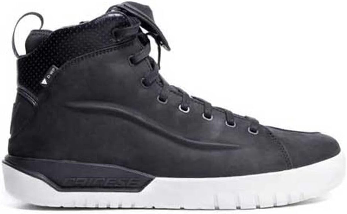 Test des bottes de motard Dainese Metractive D-WP